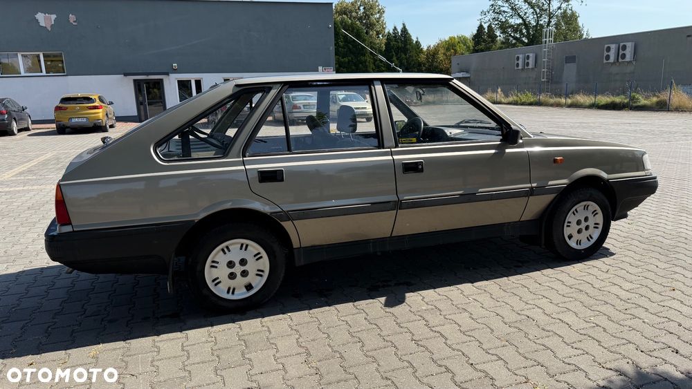 Polonez 1.6 - 11