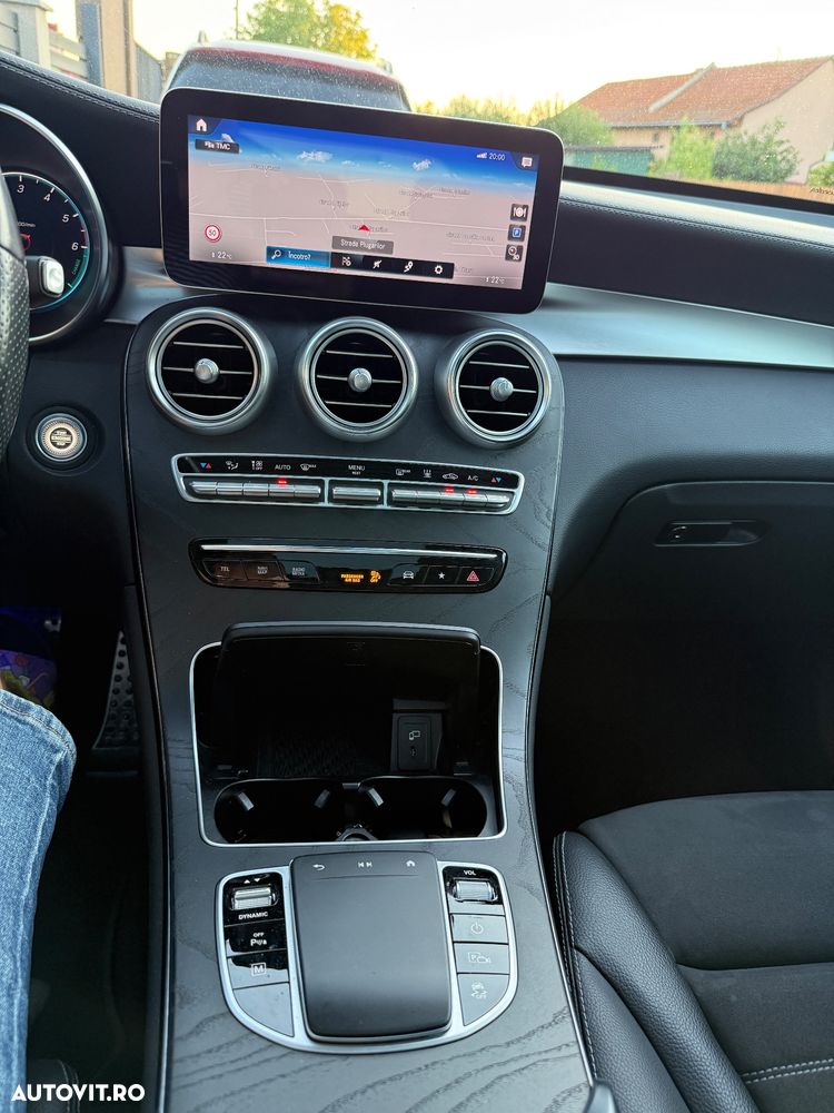 Mercedes-Benz GLC 300 de 4Matic 9G-TRONIC AMG Line Plus - 30