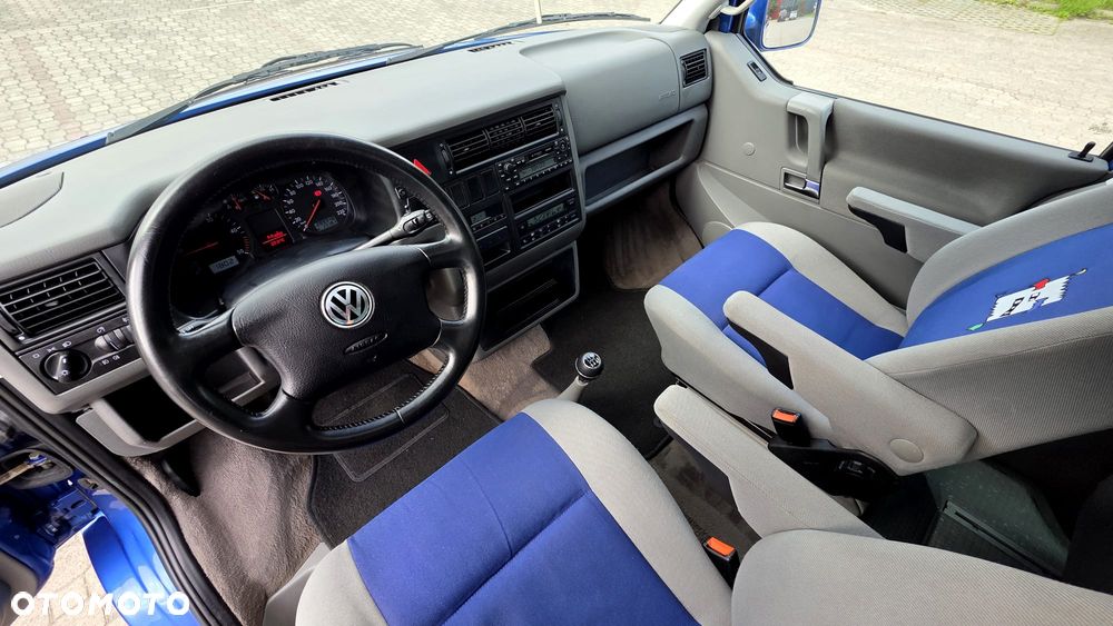 Volkswagen Multivan - 18