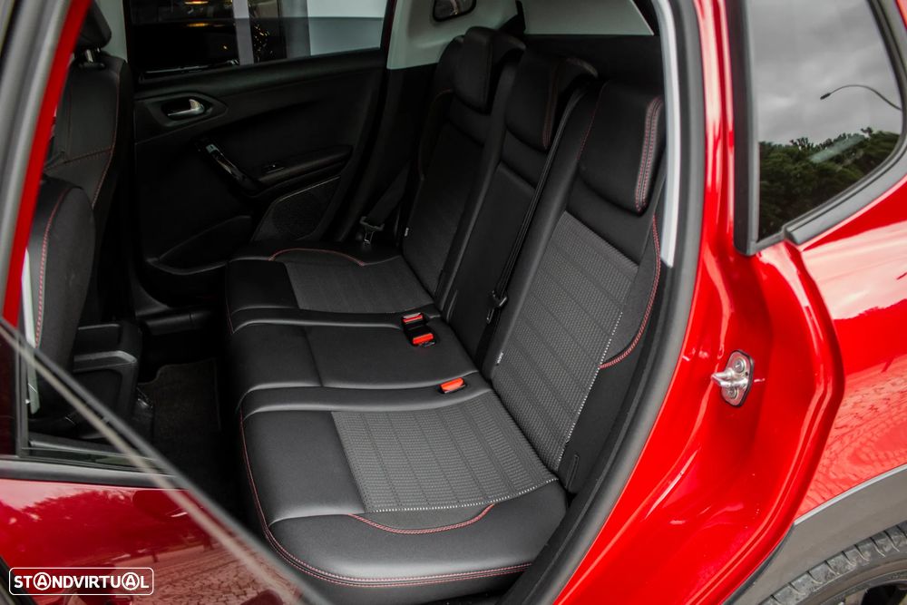 Peugeot 2008 1.2 PureTech GT Line EAT6 - 31