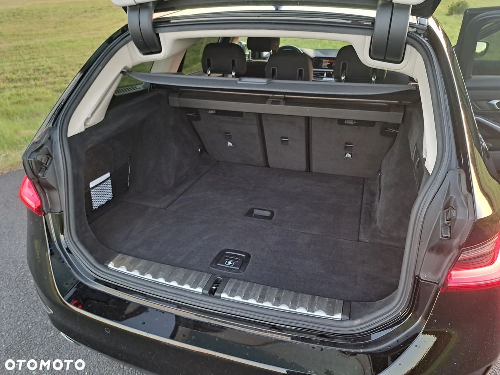 BMW Seria 3 320d - 13