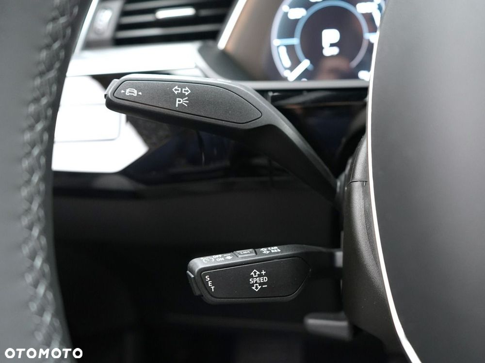 Audi Q8 Sportback e-tron - 20