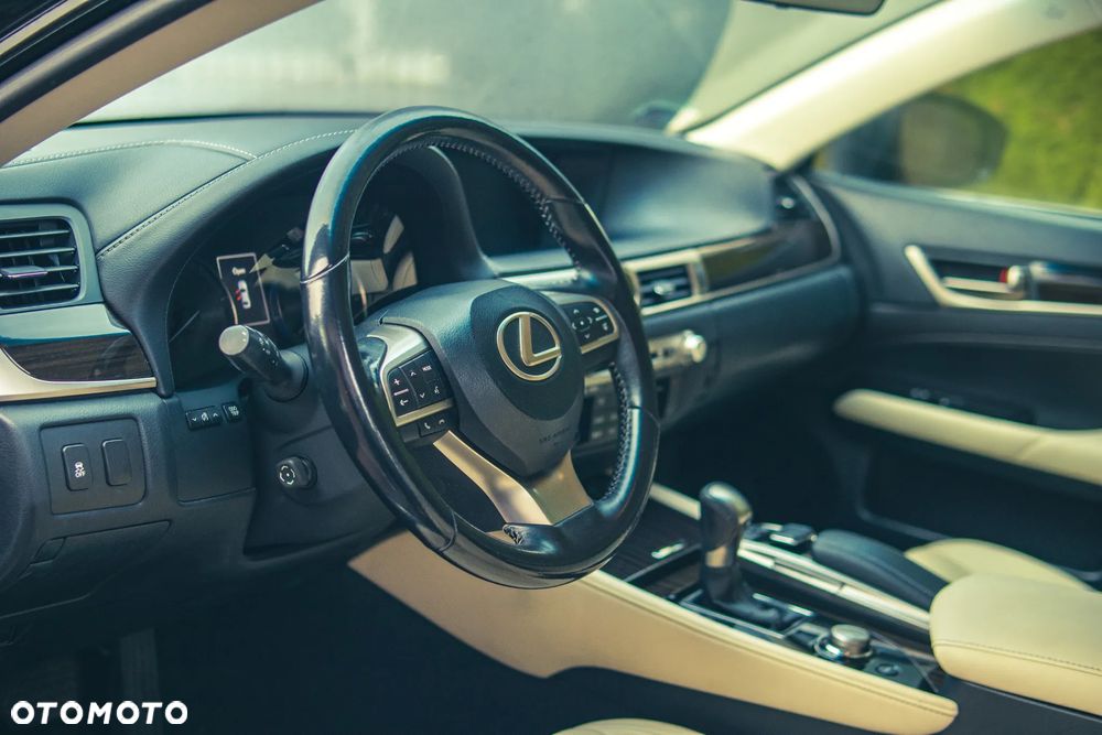 Lexus GS 200t / 300 Prestige - 11