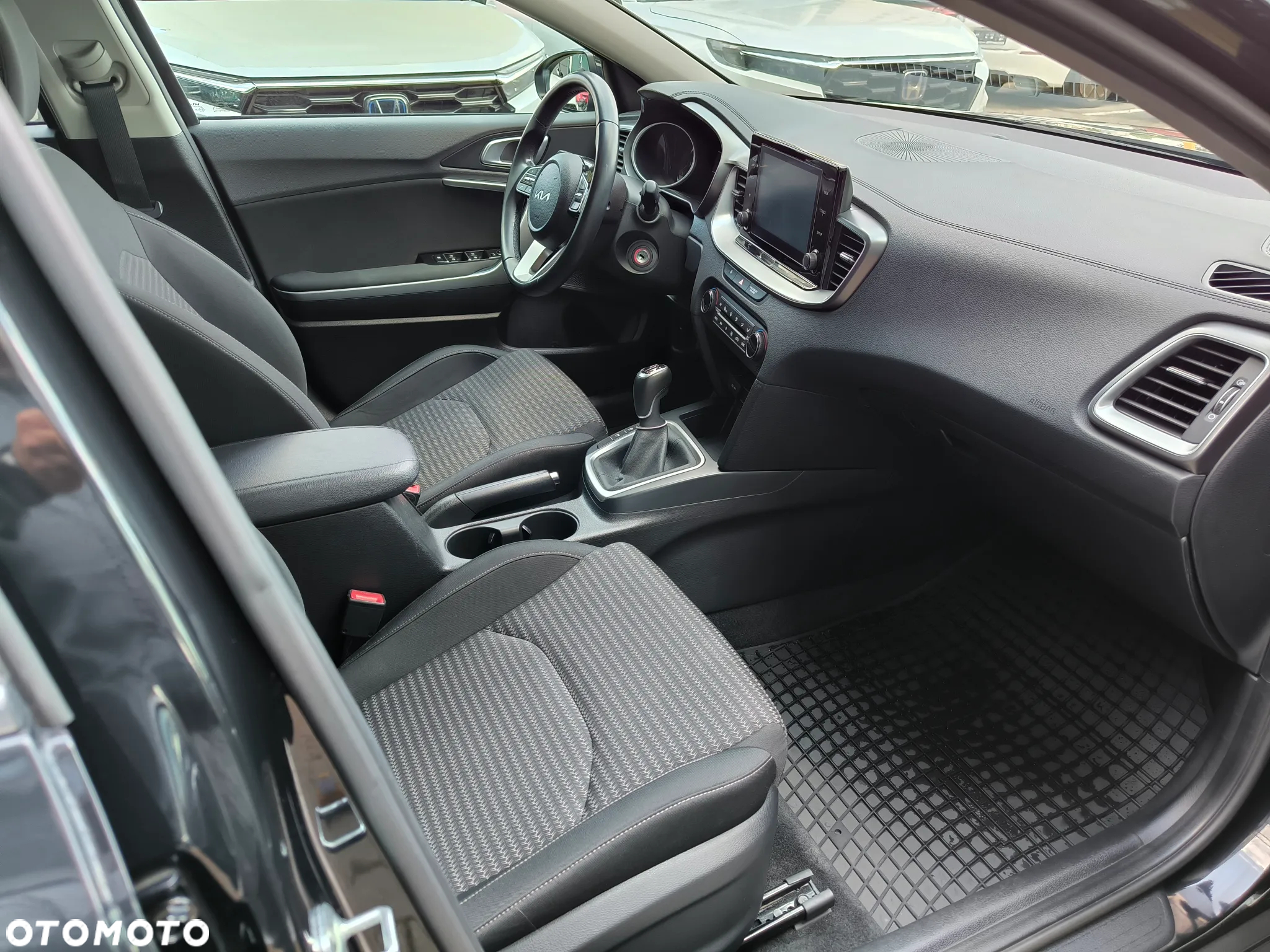 Kia XCeed 1.5 T-GDI M - 6