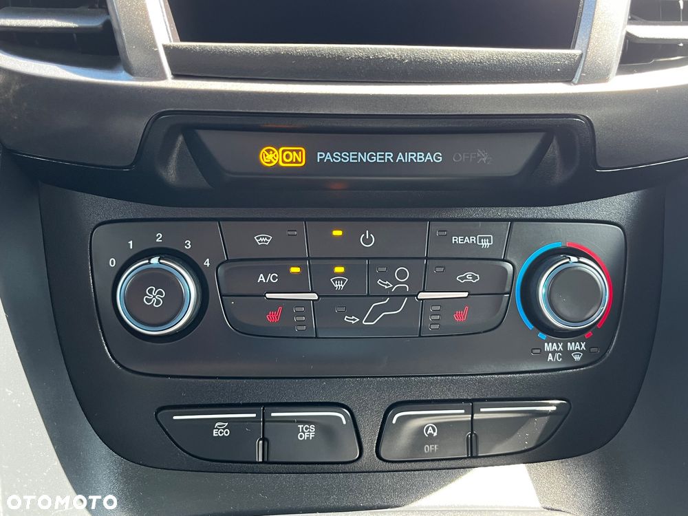 Ford Tourneo Connect - 26