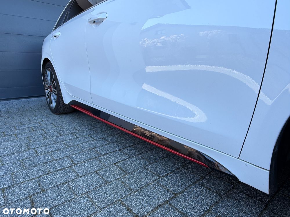 Kia ProCeed 1.6 T-GDI GT DCT - 14