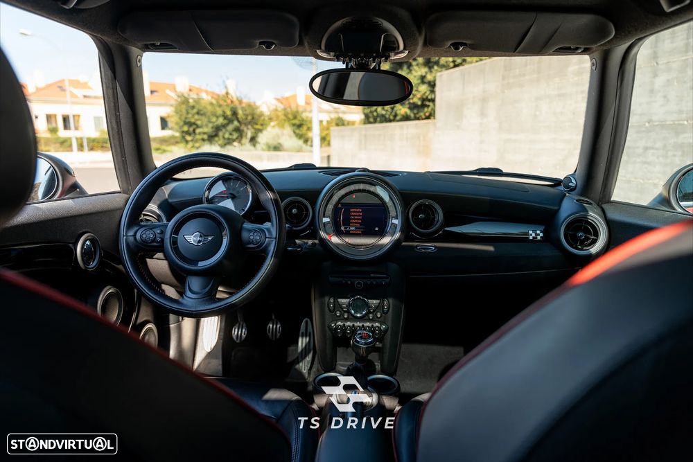 MINI 3 Portas John Cooper Works - 6