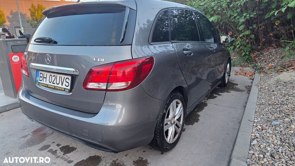 Mercedes-Benz B 180 - 5