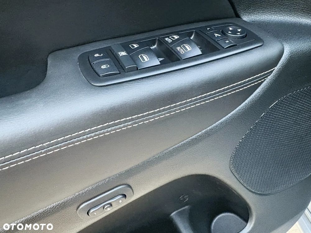 Jeep Grand Cherokee 3.0 CRD Overland Summit Platinum - 35