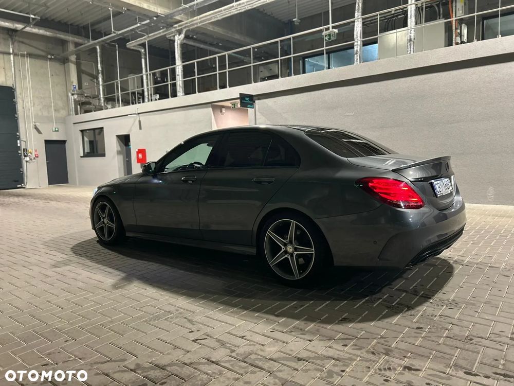 Mercedes-Benz Klasa C 180 7G-TRONIC AMG Line - 15