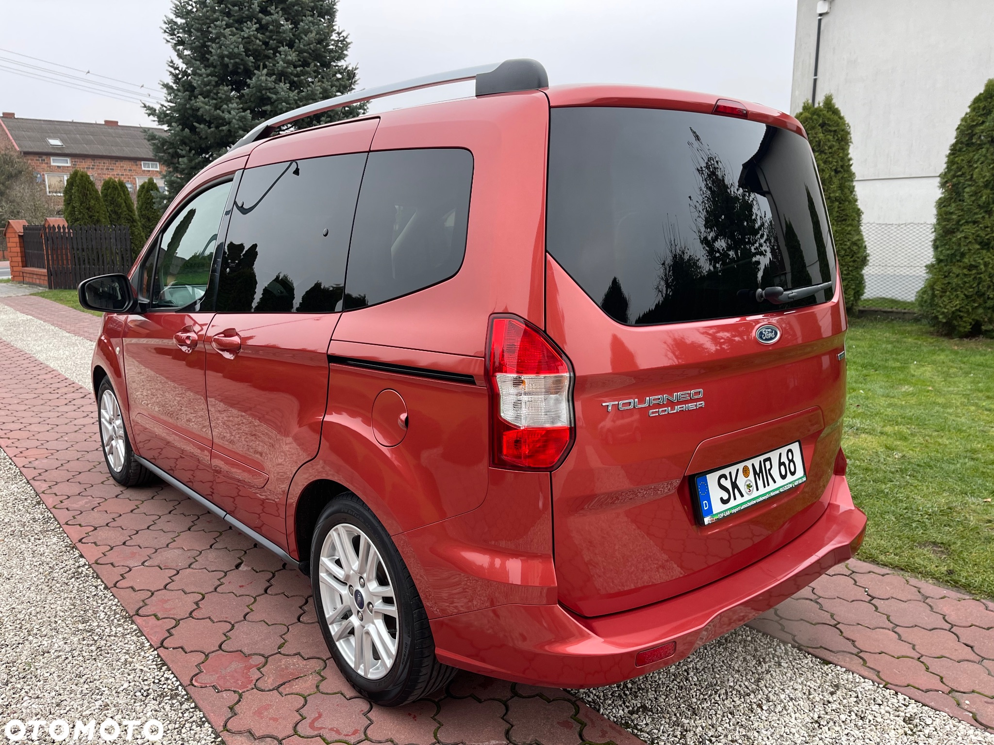 Ford Tourneo Courier 1.0 EcoBoost Sport - 3
