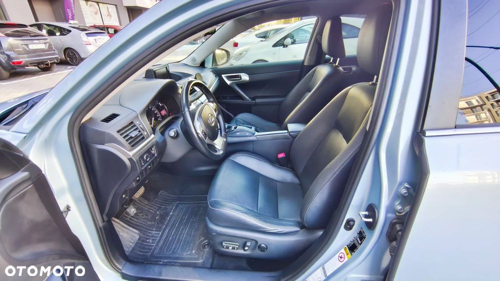 Lexus CT 200h Prestige - 9