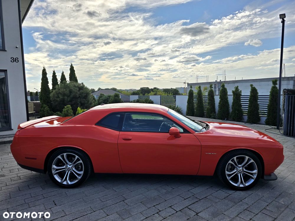 Dodge Challenger - 31