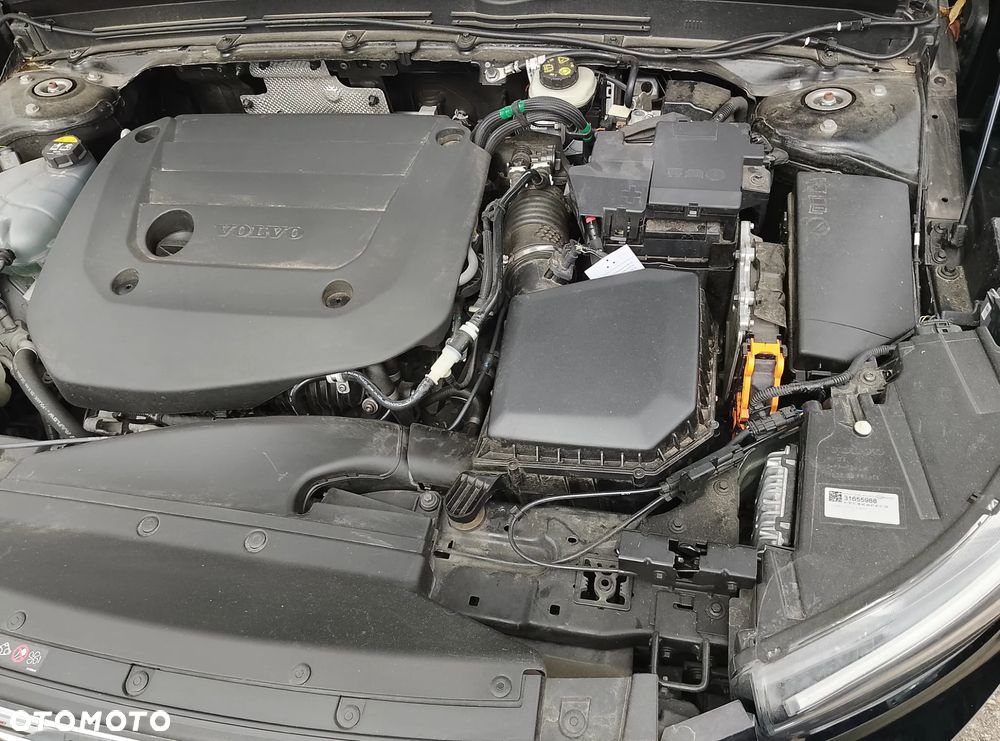 Volvo XC 40 B4 B AWD DKG Momentum Pro - 16