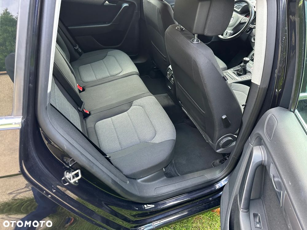 Volkswagen Passat 2.0 Blue TDI SCR Comfortline - 21