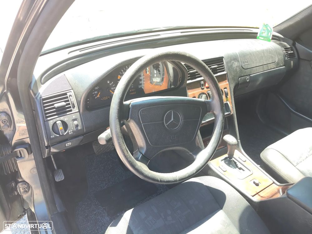 Mercedes-Benz C 250 - 15
