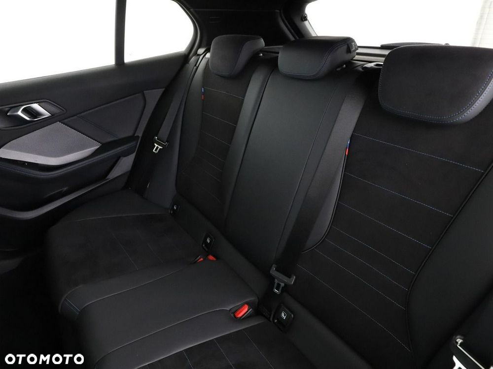 BMW Seria 1 120 mHEV - 18