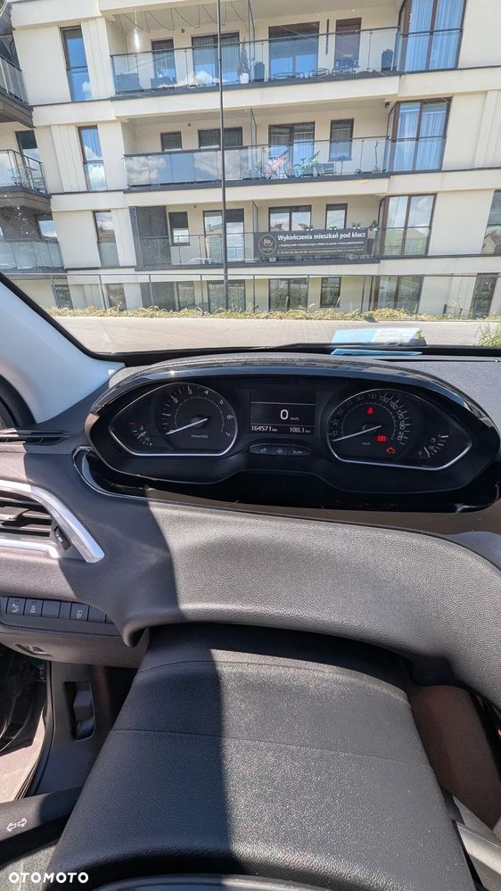Peugeot 208 1.2 PureTech Allure - 13