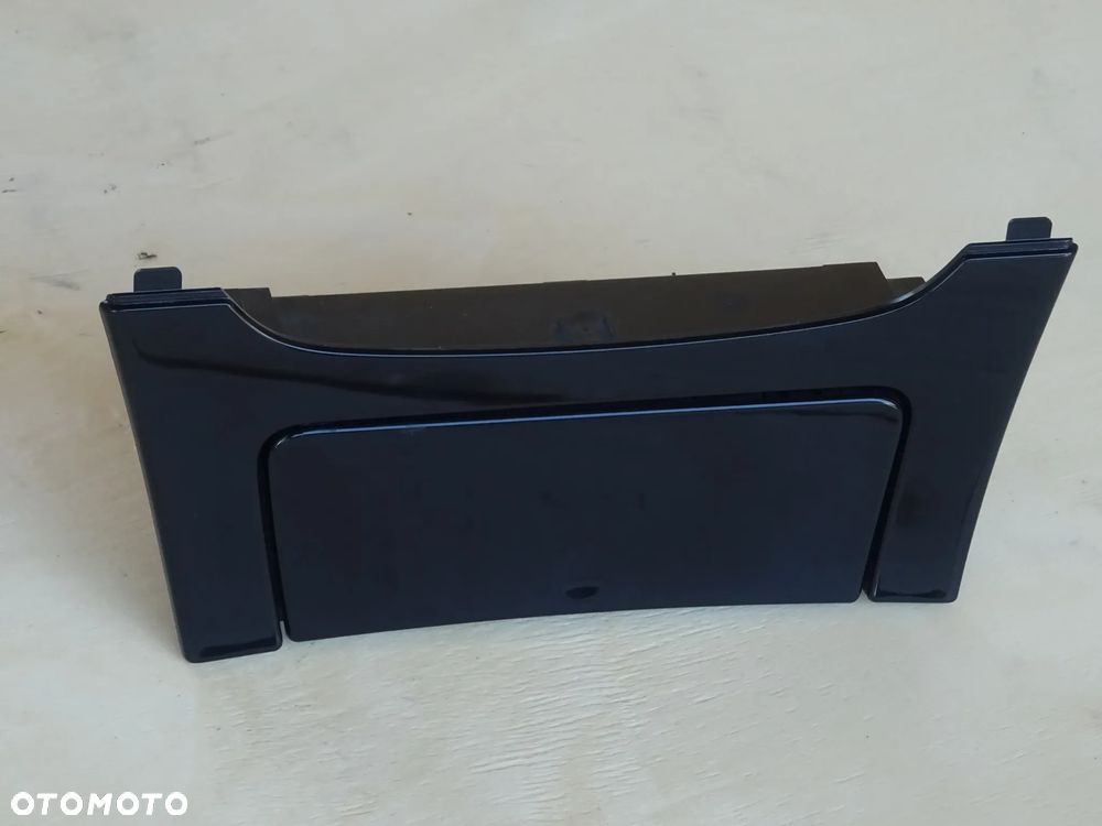POPIELNICZKA GNIAZDO 12V PANEL DESKI CZARNY DEKOR OPEL INSIGNIA A - 21