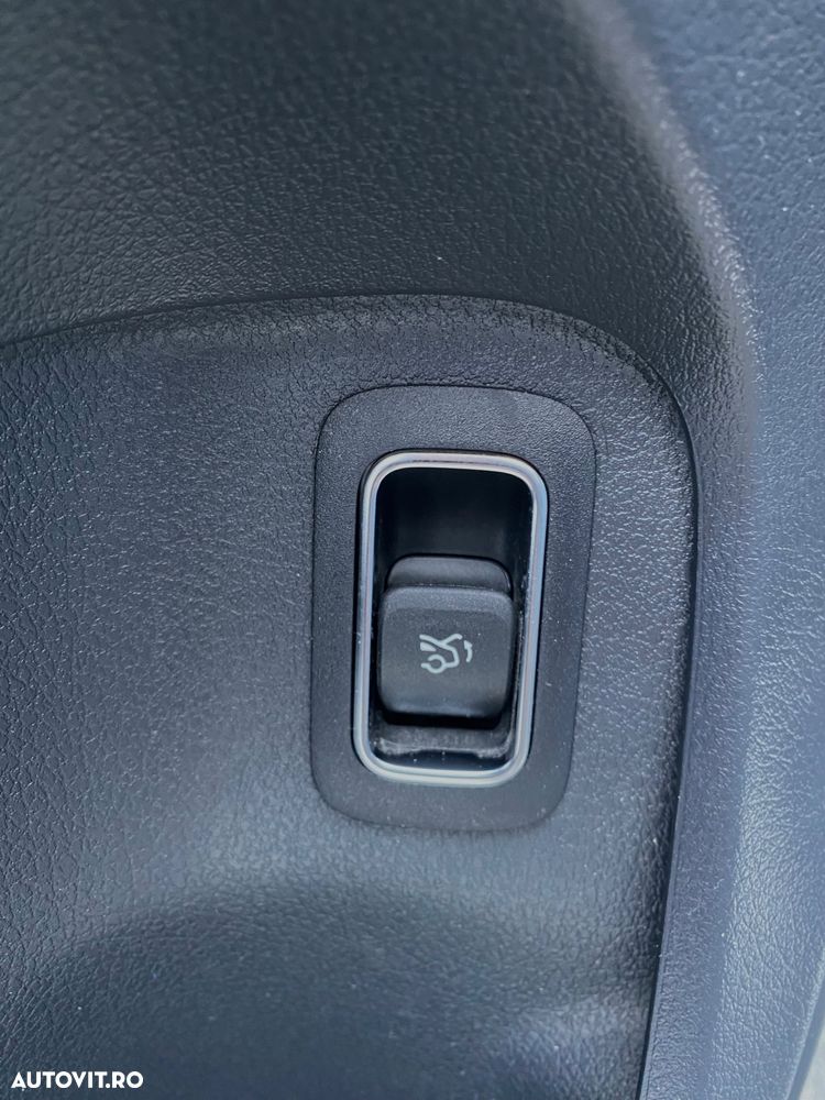 Mercedes-Benz A 180 7G-DCT Advanced Progressive - 24