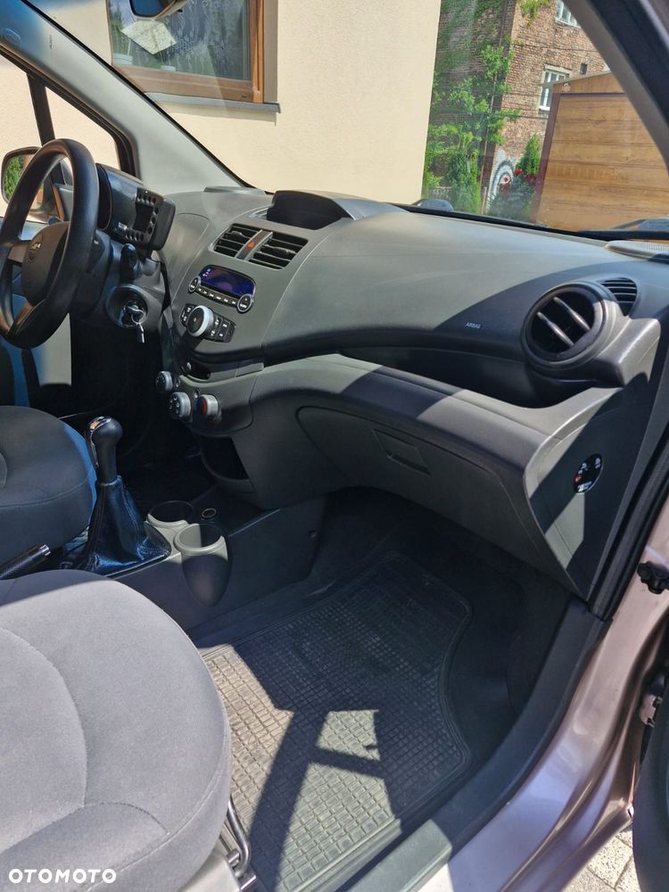 Chevrolet Spark 1.0 Base - 13