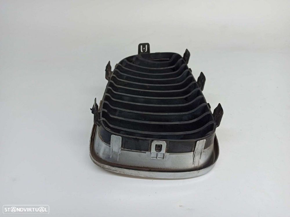 GRELHA DA FRENTE BMW SERIE 1 BERLINA (E81/E87) 120D - 3
