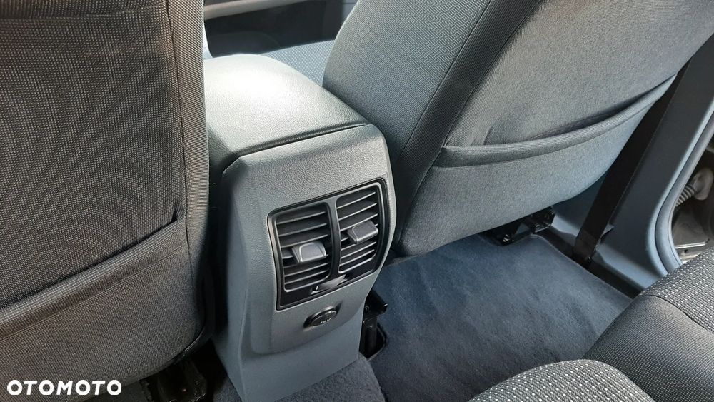 Ford C-MAX 1.6 Trend - 17