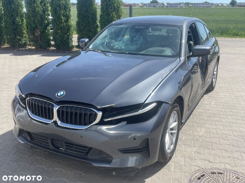 BMW Seria 3 318d - 5