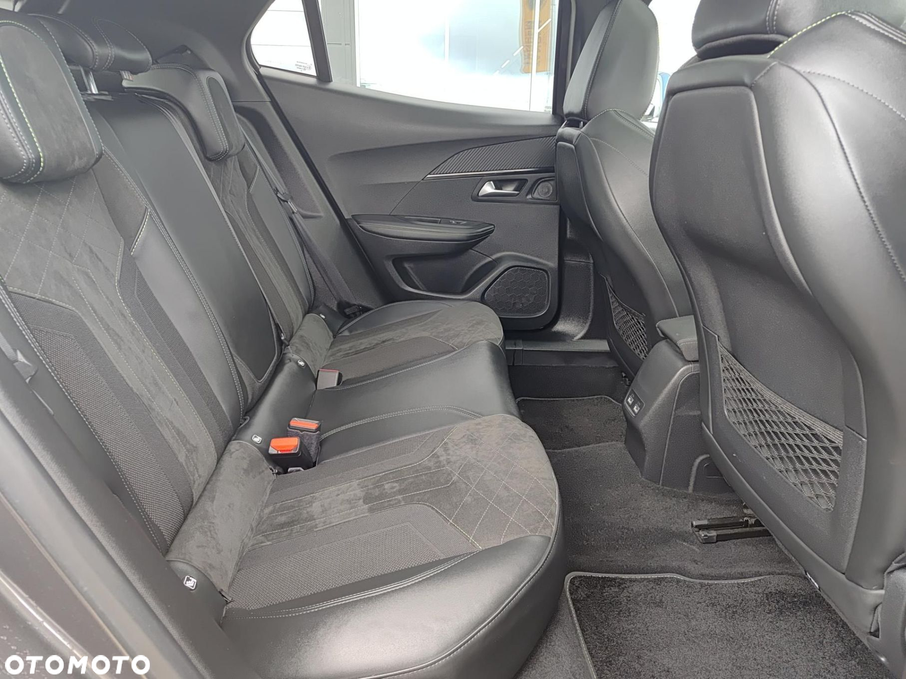 Peugeot 2008 - 22