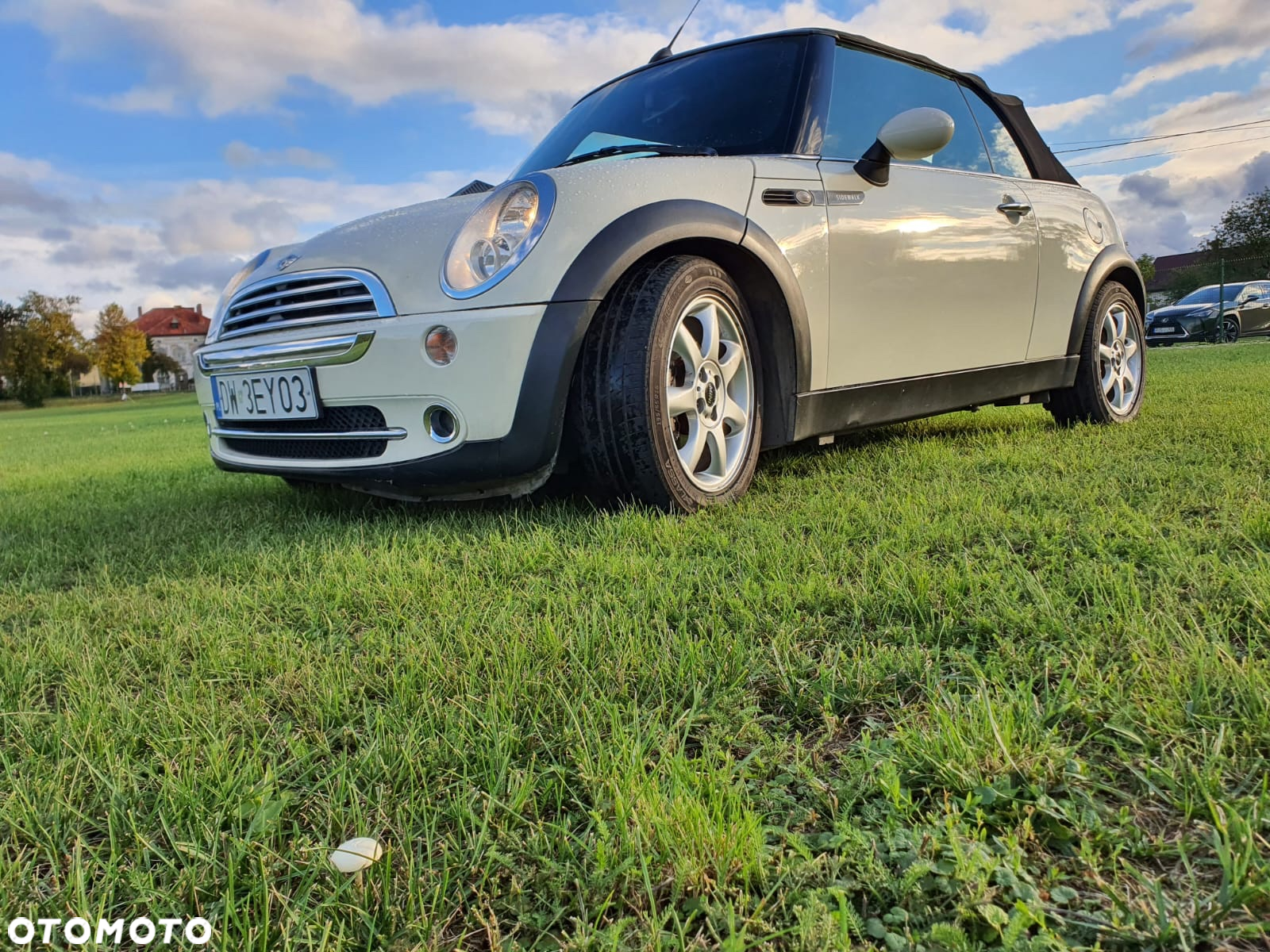 MINI Cooper Cabrio Sidewalk - 4