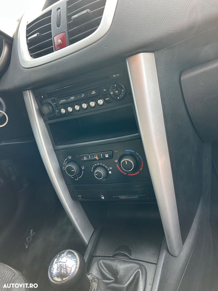 Peugeot 207 - 7
