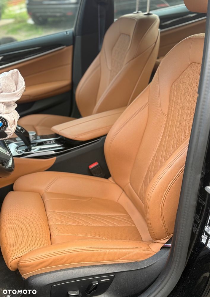 BMW Seria 5 520d MHEV M Sport sport - 2
