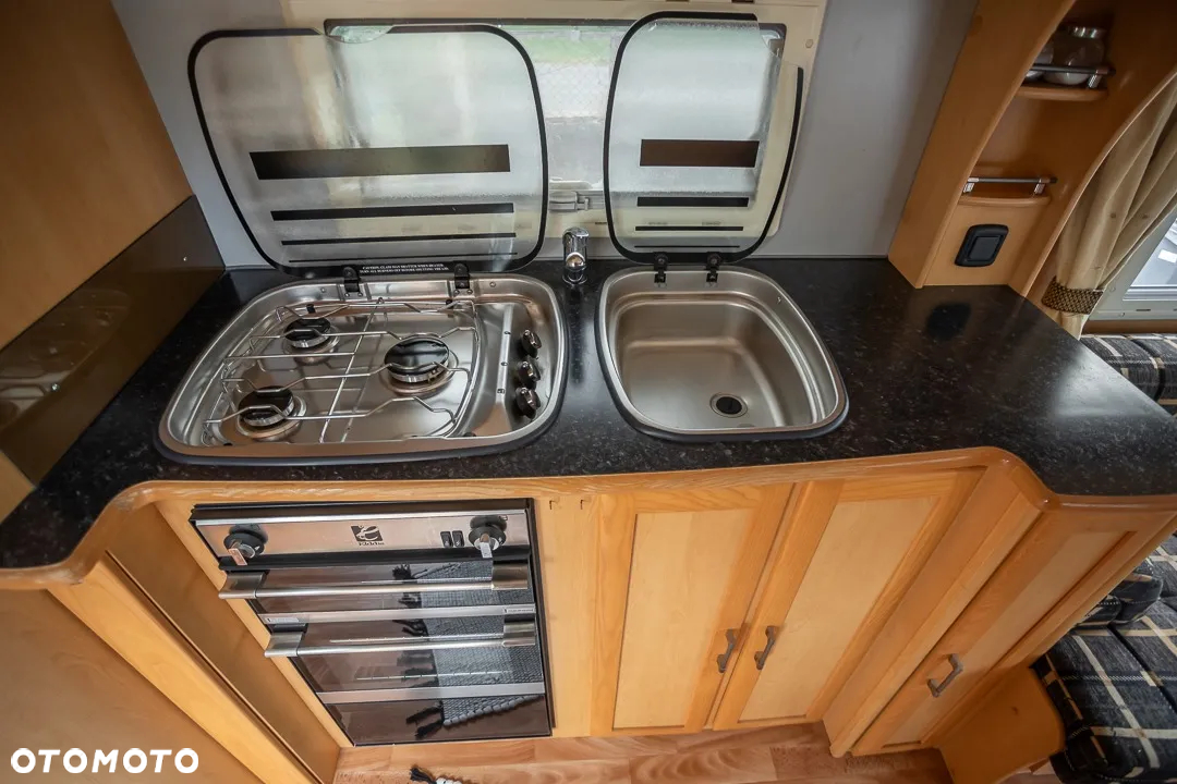 Elddis Crusader Hurricane - 9