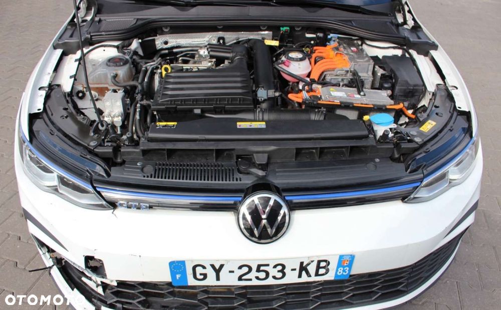 Volkswagen Golf - 20