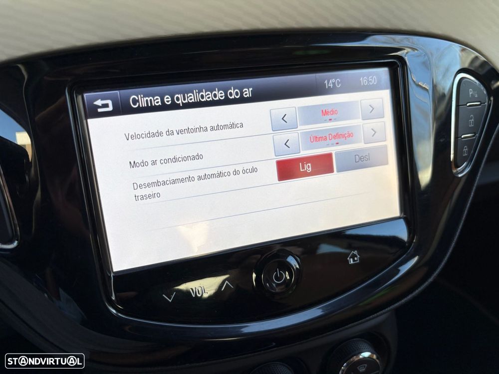 Opel Adam 1.0 T Rocks - 26