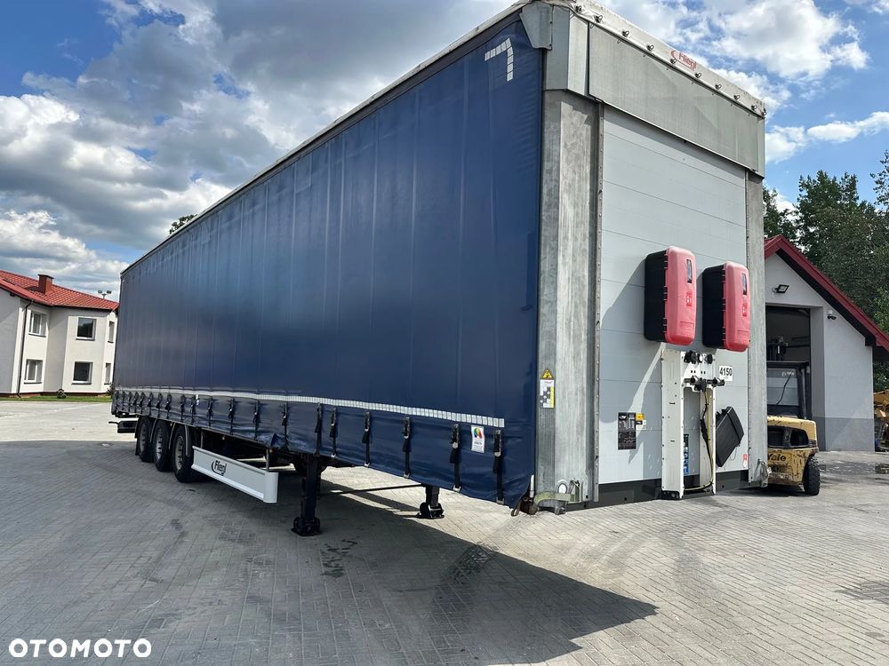 Fliegl kurtynowa MEGA - 4