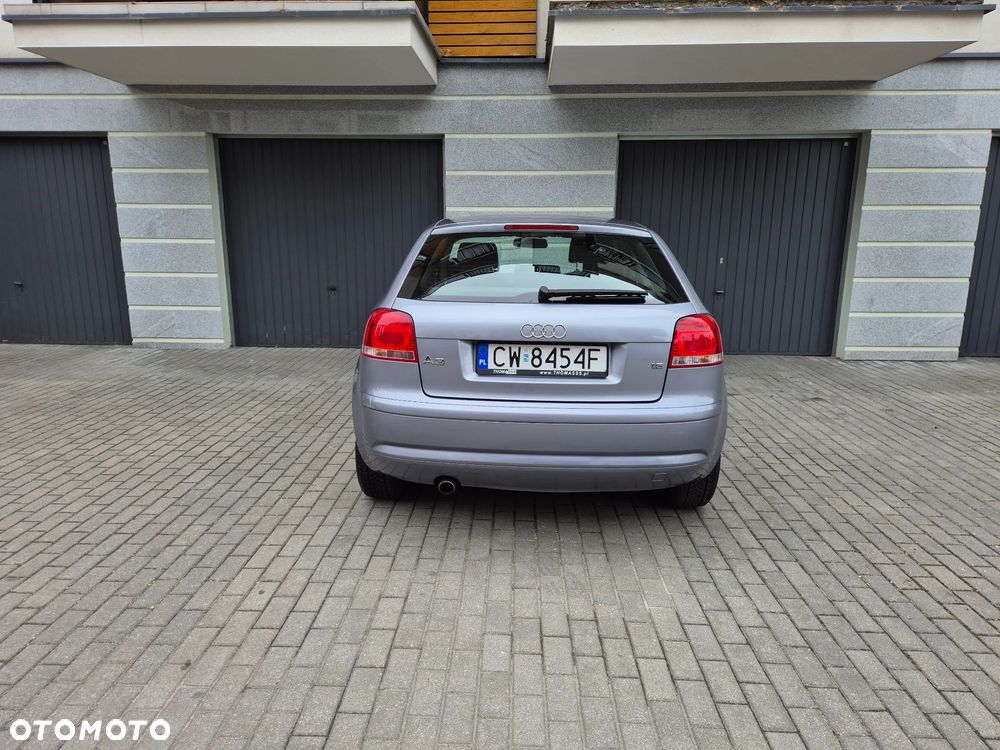 Audi A3 3-drzwiowe 1.6 Ambiente - 6