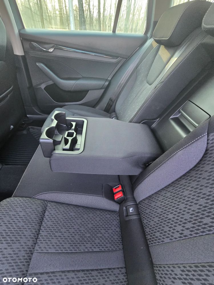 Skoda Octavia 2.0 TDI DSG Style - 17