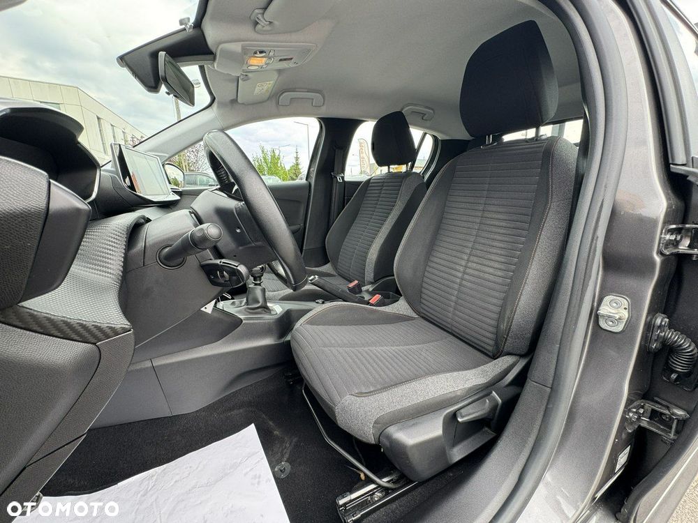 Peugeot 208 PureTech 100 Style - 18