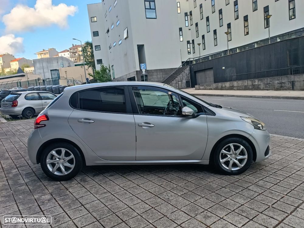 Peugeot 208 1.4 HDi Active - 5