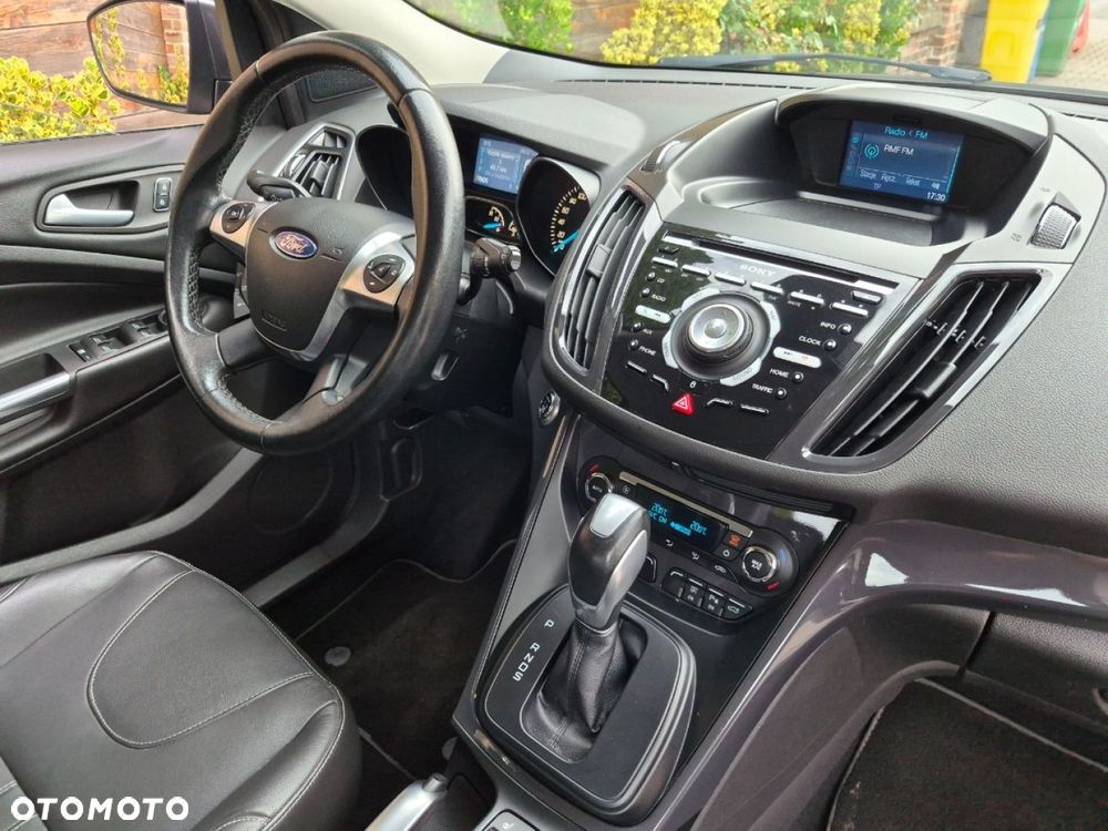Ford Kuga - 38