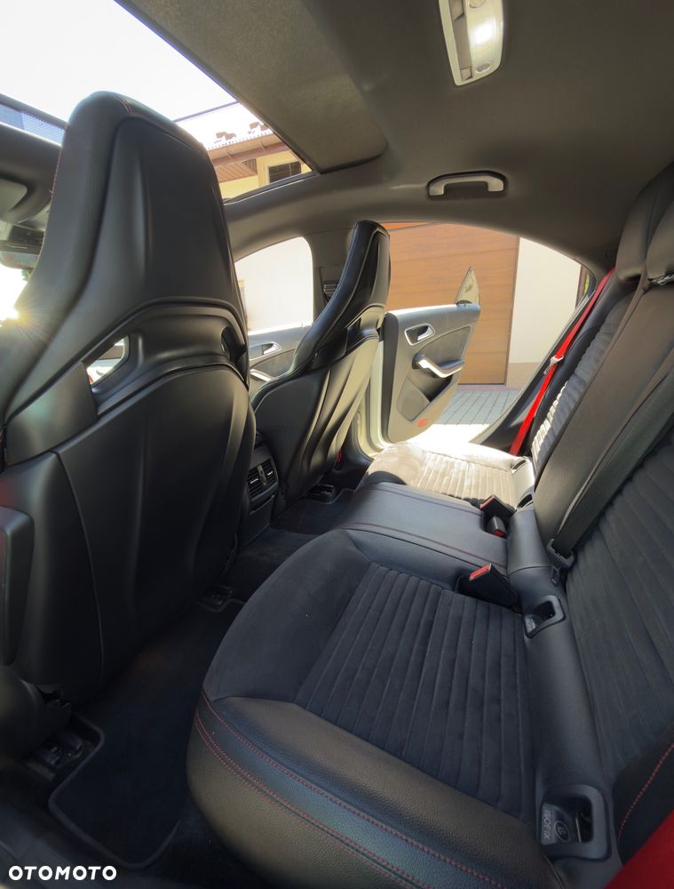 Mercedes-Benz CLA 250 4-Matic Sport - 21