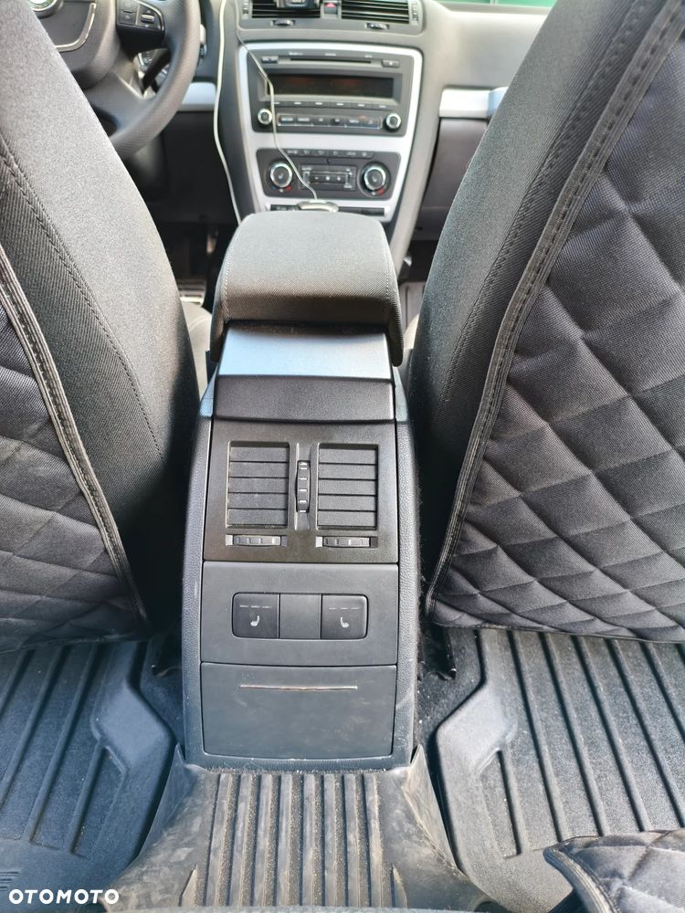 Skoda Octavia Scout 2.0 TDI DPF DSG - 27