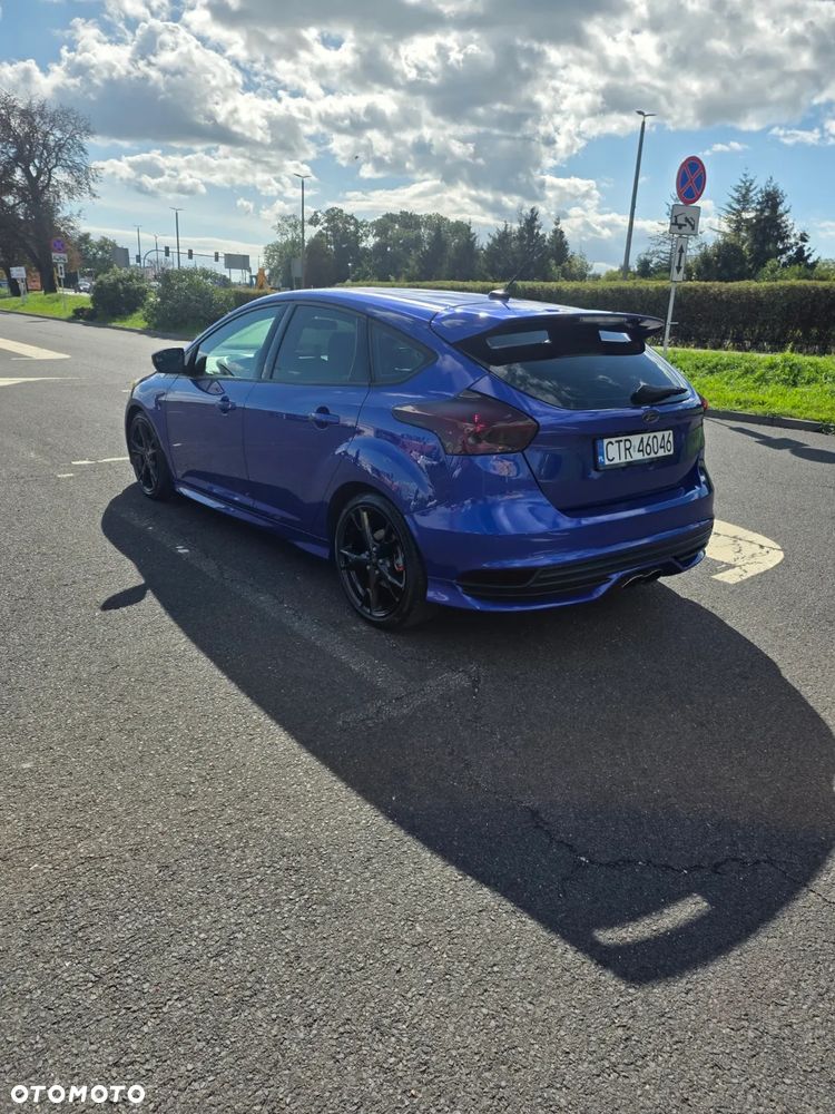 Ford Focus 2.0 EcoBoost ST - 4