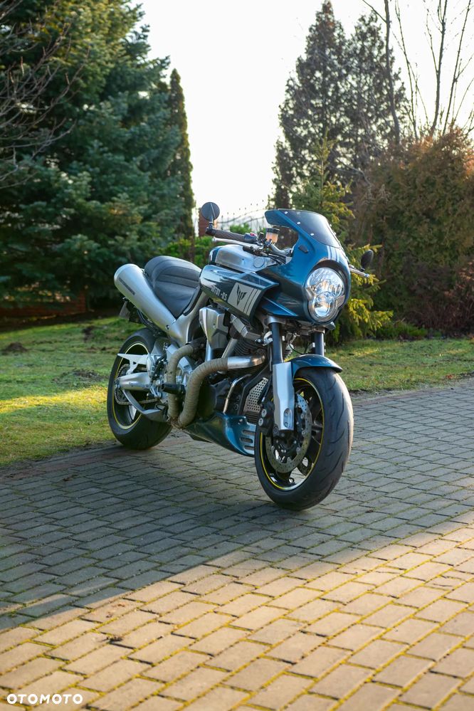 Yamaha MT - 4