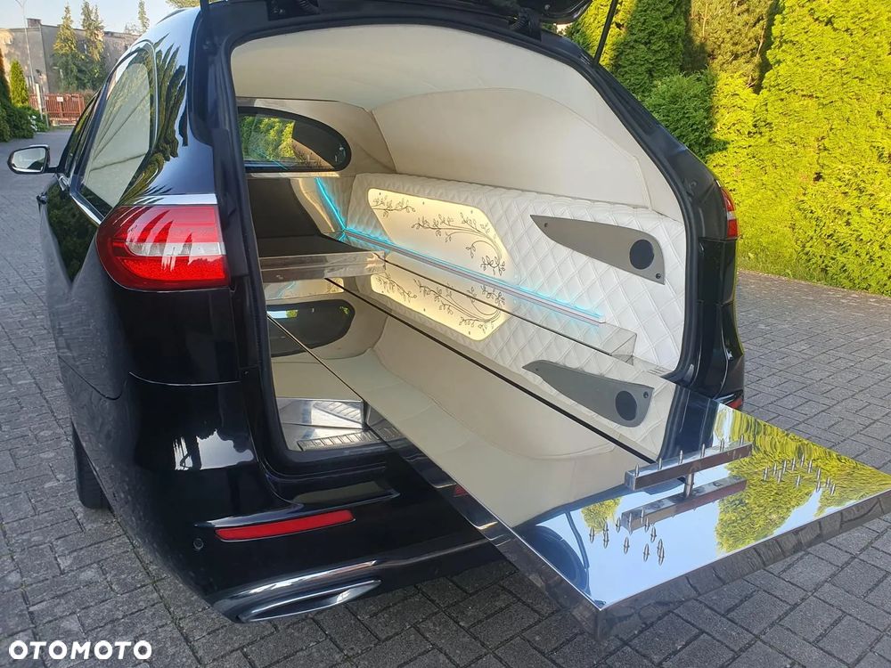 Mercedes-Benz Klasa E 200 d 9G-TRONIC - 3