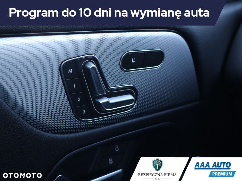 Mercedes-Benz GLB - 21