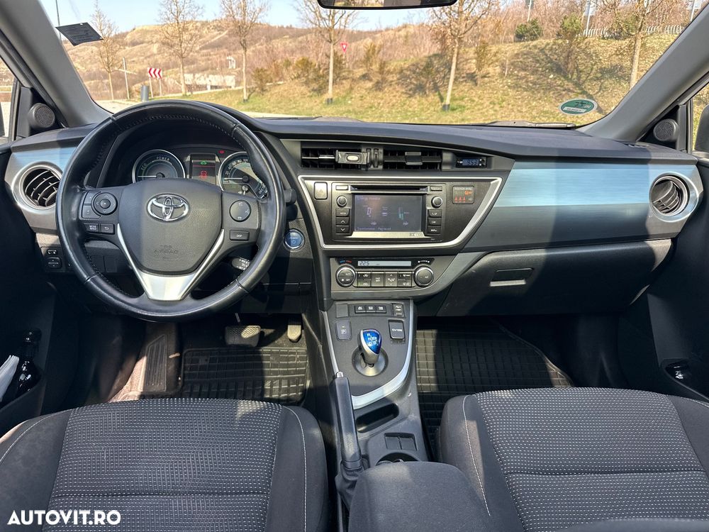 Toyota Auris 1.8 L VVT-i Luna - 7