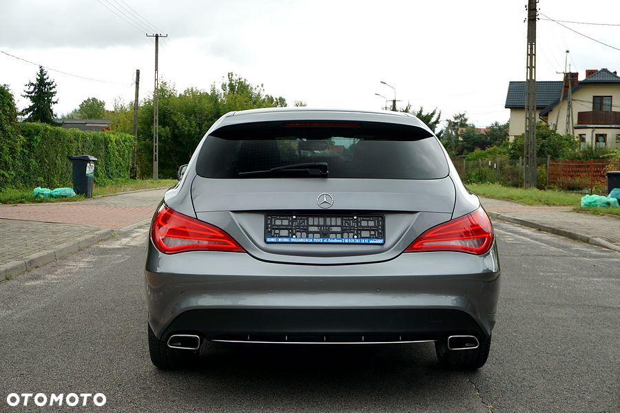 Mercedes-Benz CLA 180 Peak Edition - 11