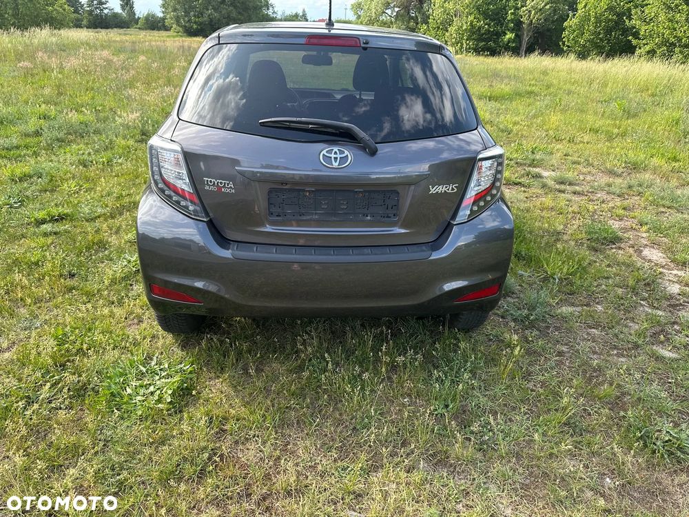 Toyota Yaris 1.33 VVT-i Edition 2014 - 4